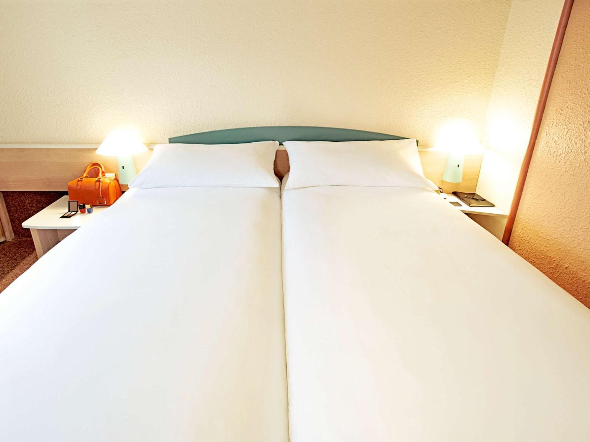 Готель Ibis Orange Centre Екстер'єр фото