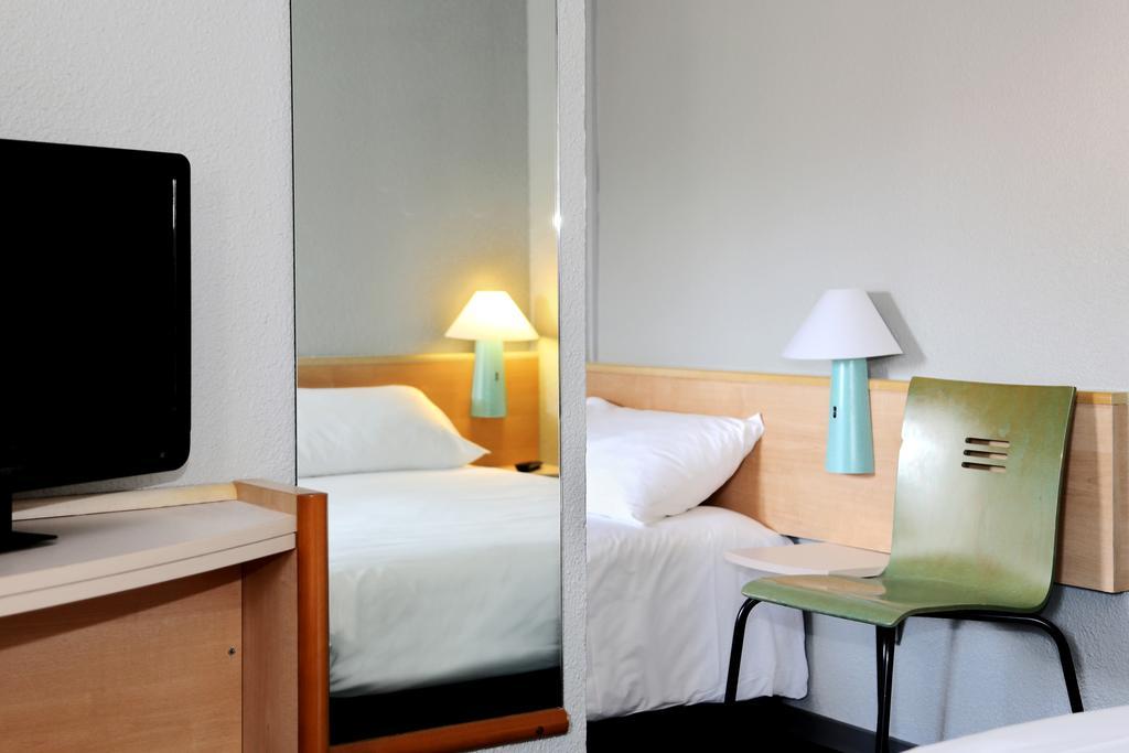 Готель Ibis Orange Centre Екстер'єр фото